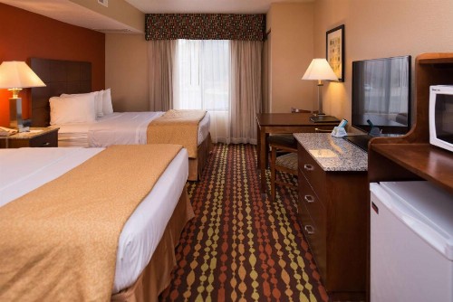 Best Western Ambassador Inn & Suites - image 18