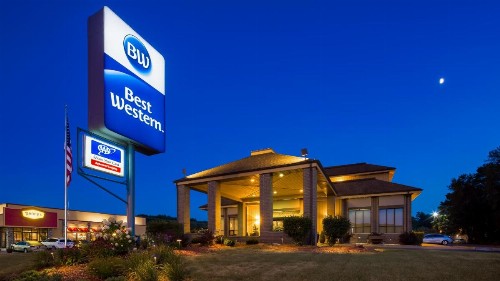 Best Western Ambassador Inn & Suites - image 41