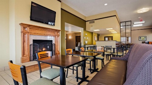 Best Western Ambassador Inn & Suites - image 43