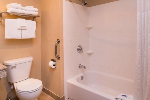 Best Western Ambassador Inn & Suites - image 5