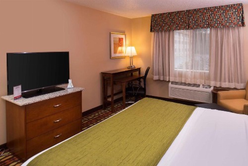 Best Western Ambassador Inn & Suites - image 50