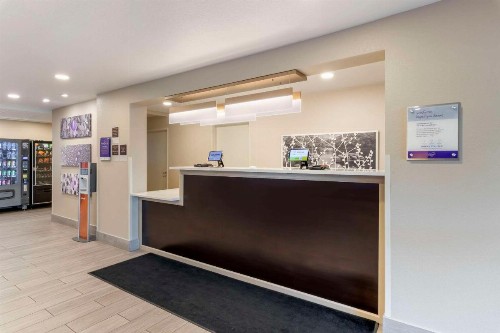 Americas Best Value Inn Wisconsin Dells - image 16