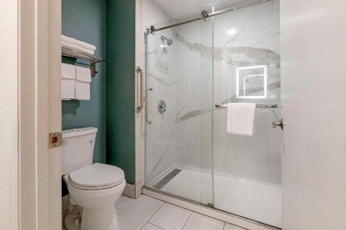 Americas Best Value Inn Wisconsin Dells - image 17