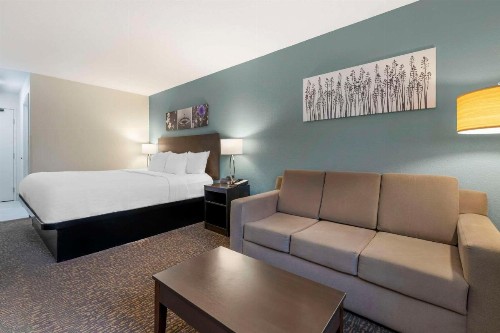 Americas Best Value Inn Wisconsin Dells - image 38