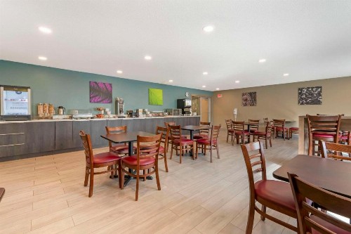 Americas Best Value Inn Wisconsin Dells - image 8