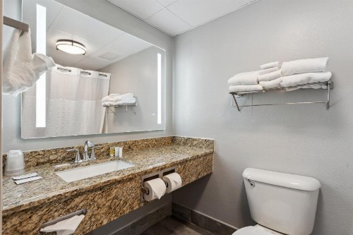 AmericInn by Wyndham Wisconsin Dells - image 2