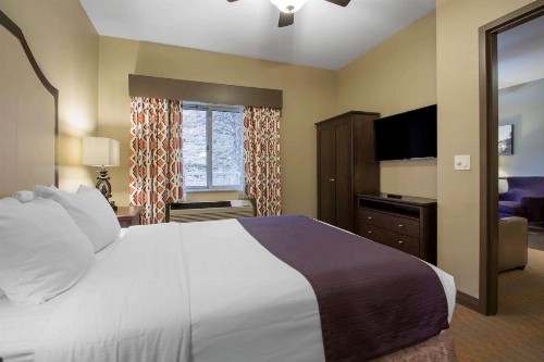 Bluegreen Vacations Odyssey Dells Resort - image 34
