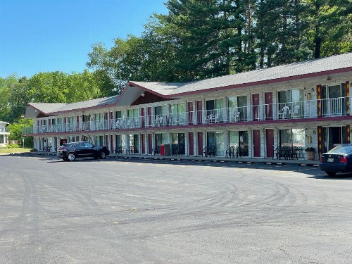 Trails End Motel - image 3
