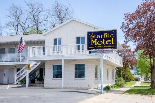 Starlite Motel - image 20