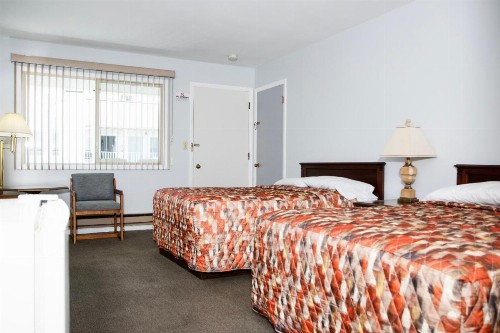 Starlite Motel - image 23