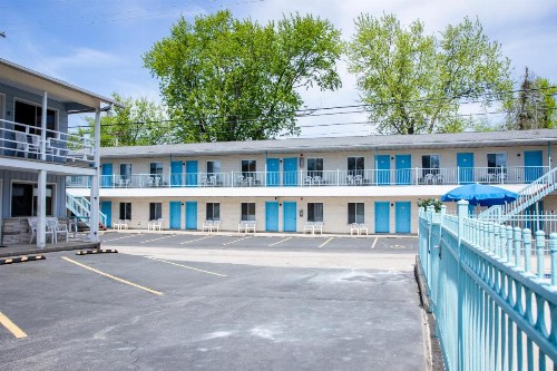 Starlite Motel - image 26