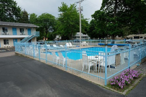 Starlite Motel - image 33