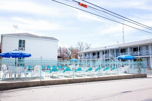 Starlite Motel - image 45