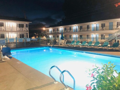 Starlite Motel - image 7
