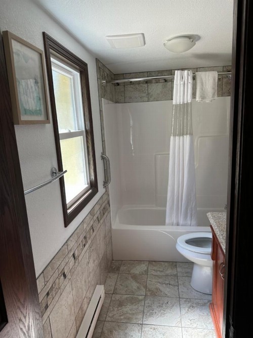 All Star Inn & Suites - image 15