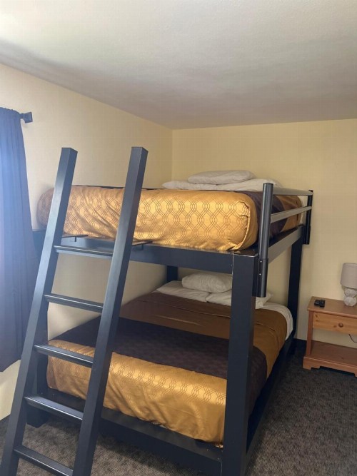 All Star Inn & Suites - image 31