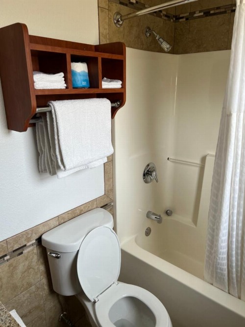 All Star Inn & Suites - image 33