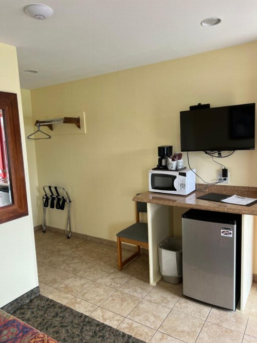 All Star Inn & Suites - image 41