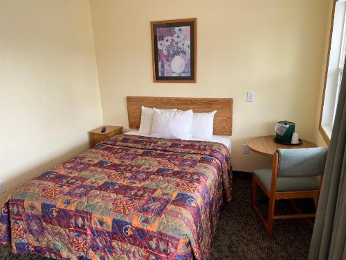 All Star Inn & Suites - image 43