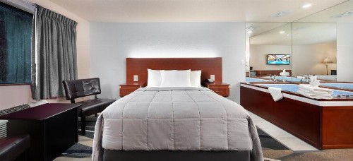 Grand Marquis Waterpark Hotel & Suites - image 26