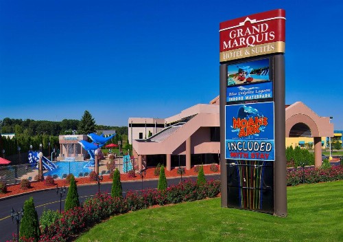 Grand Marquis Waterpark Hotel & Suites - image 6