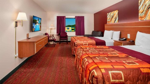 Grand Marquis Waterpark Hotel & Suites - image 9