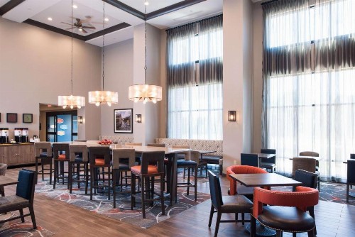 Hampton Inn and Suites at Wisconsin Dells Lake Delton - image 12