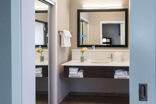 Hampton Inn and Suites at Wisconsin Dells Lake Delton - image 19
