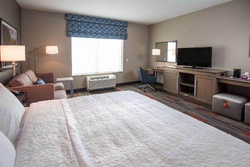 Hampton Inn and Suites at Wisconsin Dells Lake Delton - image 20