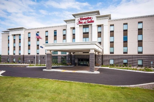 Hampton Inn and Suites at Wisconsin Dells Lake Delton - image 9