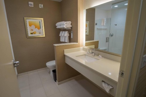 Fairfield Inn & Suites by Marriott Wisconsin Dells - image 2