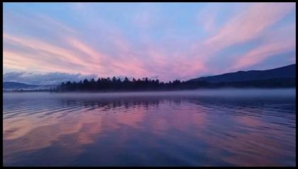 04 The Brewster Pond Lodging 1-6 People 5 Min Walk to Harbor FREE BIKES KIEYAKS FIREWOOD WIFI This Cottage