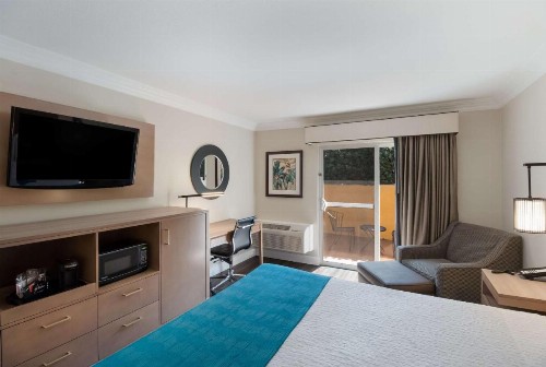 Best Western Woodland Hills - image 19