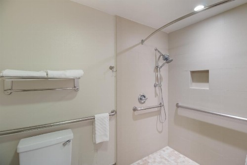 Best Western Woodland Hills - image 37