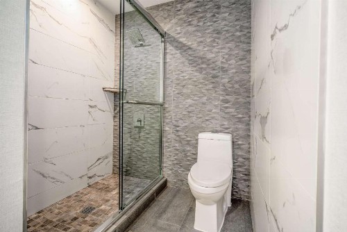 818 Hotel + Pool Ascend Hotel Collection by Choice - image 6