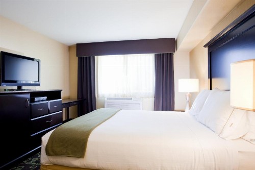 Holiday Inn Express Hotel & Suites Woodland Hills an IHG Hotel - image 18