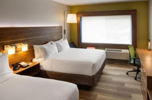 Holiday Inn Express Hotel & Suites Woodland Hills an IHG Hotel - image 33