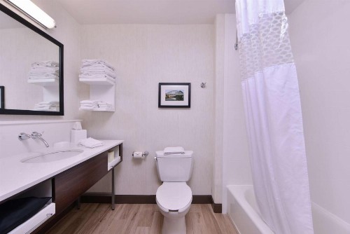 Hampton Inn & Suites Woodland-Sacramento Area - image 21
