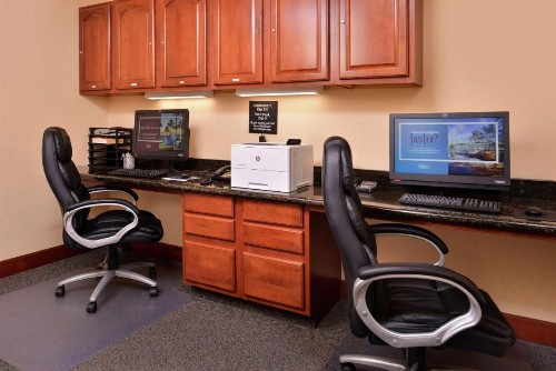 Hampton Inn & Suites Woodland-Sacramento Area - image 30