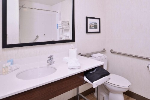 Hampton Inn & Suites Woodland-Sacramento Area - image 46