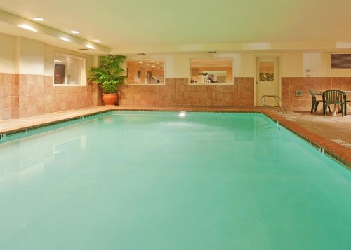 Holiday Inn Express Woodland an IHG Hotel - image 27