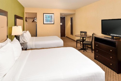Holiday Inn Express Woodland an IHG Hotel - image 48