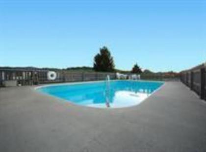 Motel 6 Hillsville VA (ex Best Western Four Seasons South)