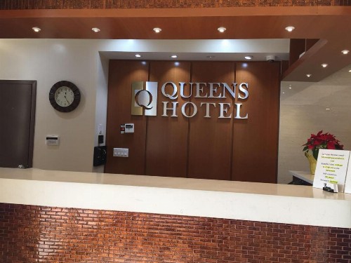 The Queens Hotel - image 15