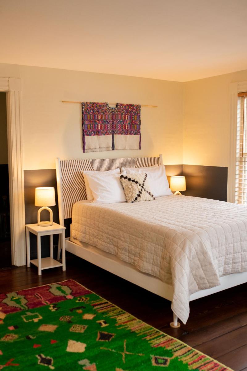 Charleston House - image 4