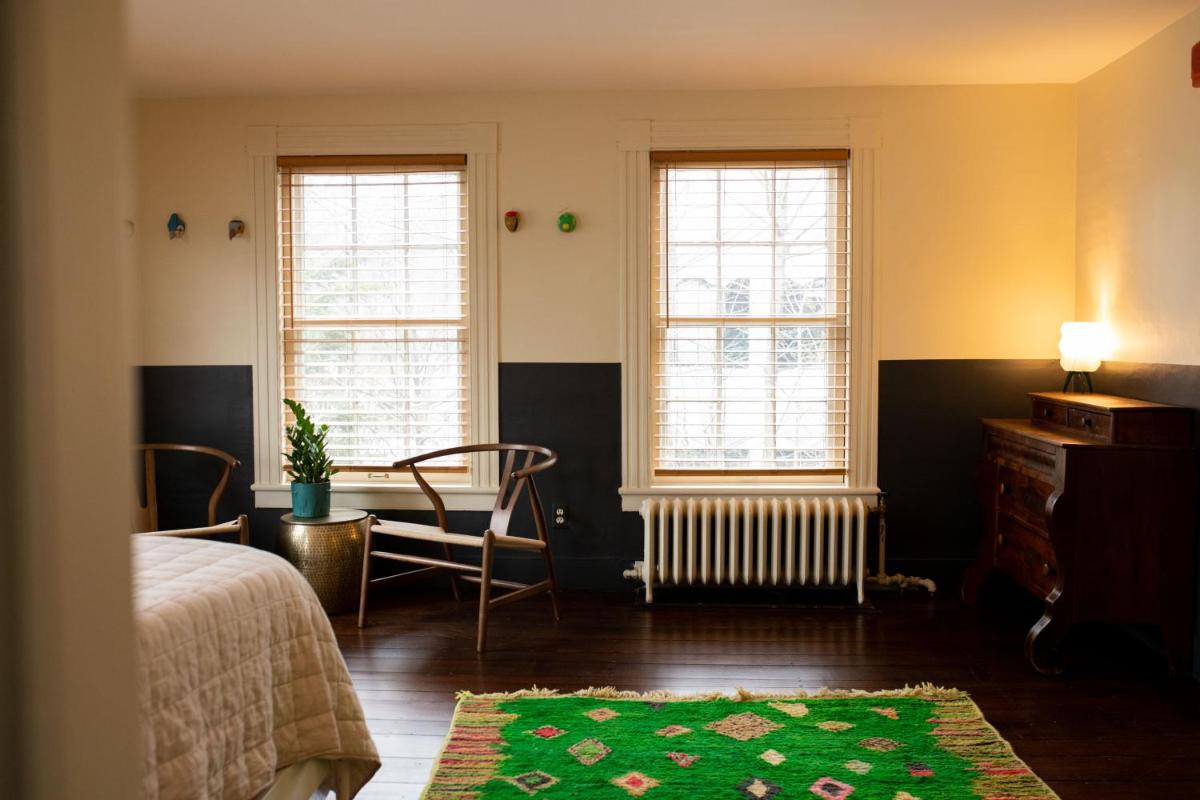 Charleston House - image 5