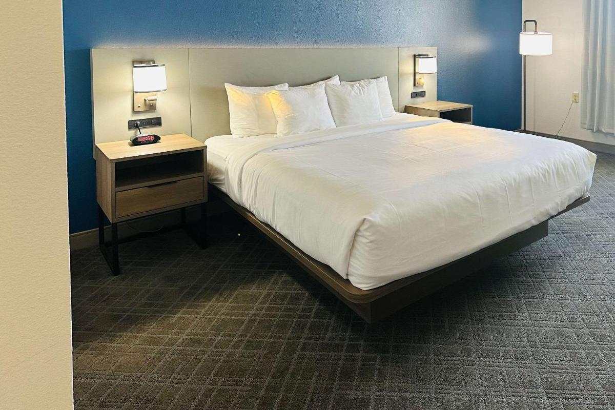 Best Western Plus Wylie Inn - image 4