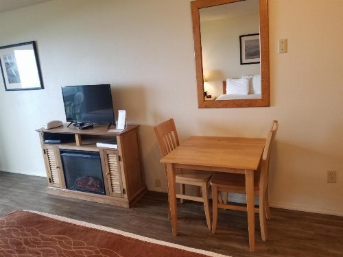 Silver Surf Motel - image 31