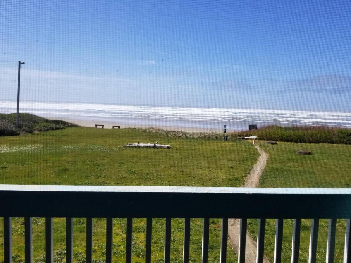 Silver Surf Motel - image 7