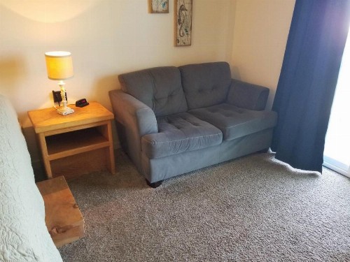 Silver Surf Motel - image 9